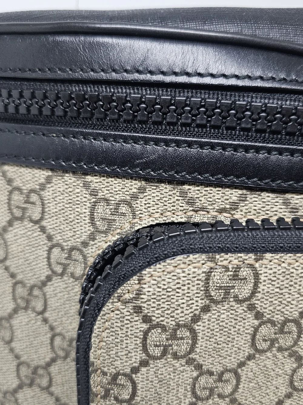 Gucci Beige Monogram Men's Waist Bag